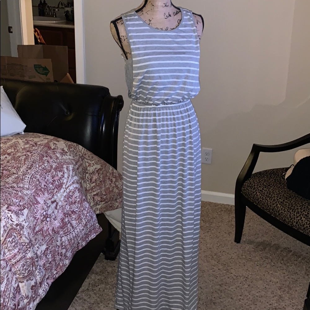 Woman’s Striped Sleeveless Dress
